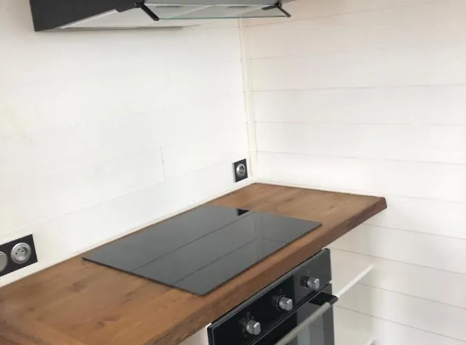 Tiny House Et Bain Nordique A La Ferme Bed and Breakfast